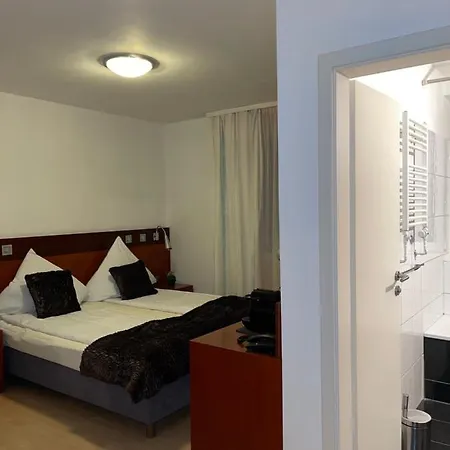 Hotel Griffin Am Neumarkt Kolonia