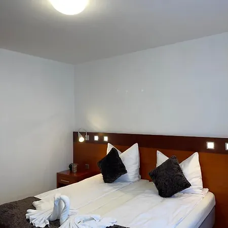 Griffin Am Neumarkt Hotel Cologne